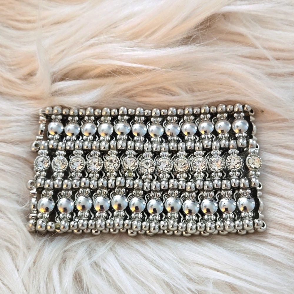 Express Silver Cuff Bracelet w/ Rhinestones‎ - Like New